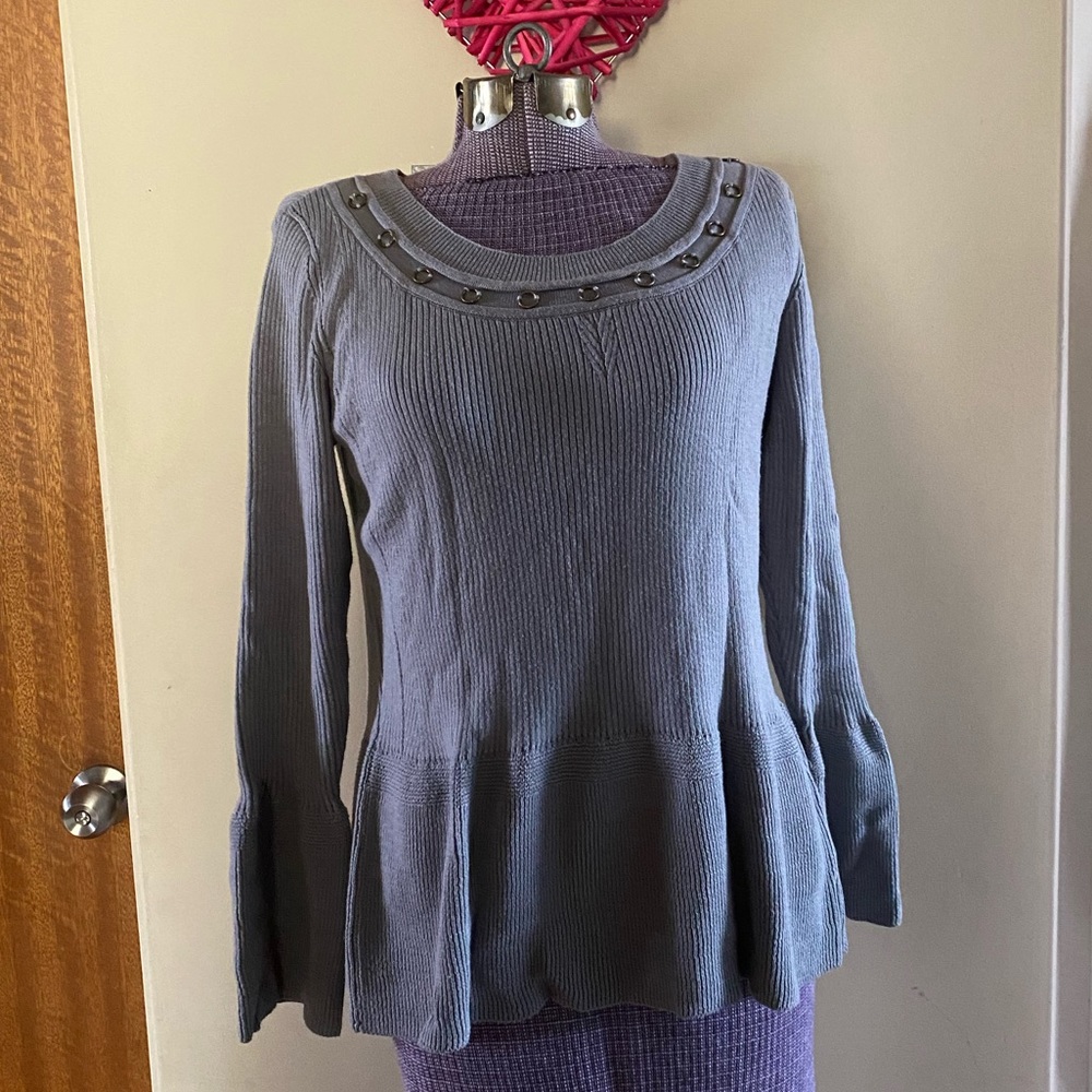 🎁 2/$40 🎁 Ivanka Trump Peplum sweater
